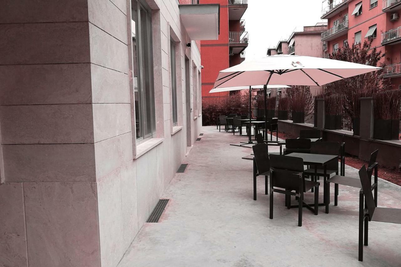 V99 Hotel Roma Exterior foto