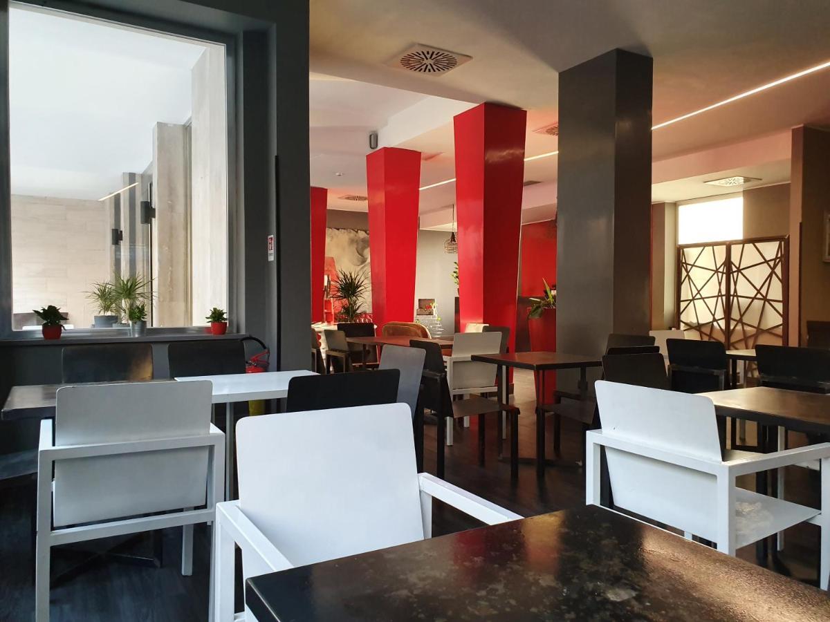 V99 Hotel Roma Exterior foto